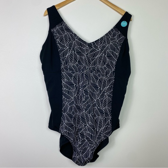 Artesands One Piece Black/White Swimsuit
SIZE 22     **NEW WITH TAGS** - Picture 1 of 11